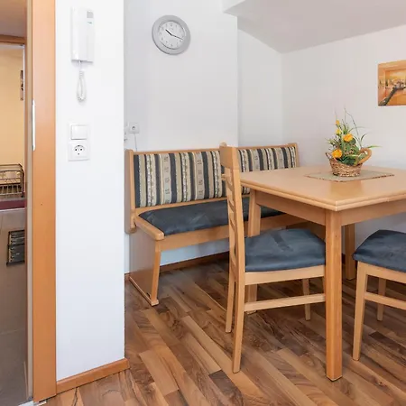 Sahin 6 By Alpenfeder Bartholomaeberg